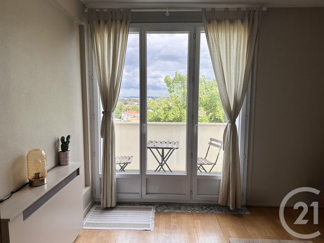 Appartement T4 à louer - 4 pièces - 83.17 m2 - BORDEAUX - 33 - AQUITAINE - Century 21 Kadima