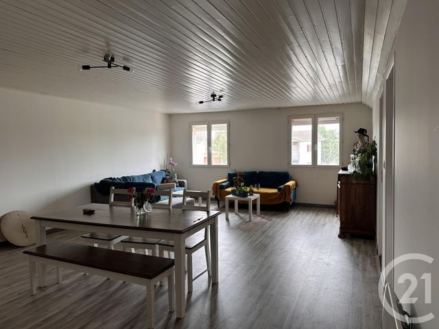 Appartement T3 à louer - 3 pièces - 75.63 m2 - LE TAILLAN MEDOC - 33 - AQUITAINE - Century 21 Kadima