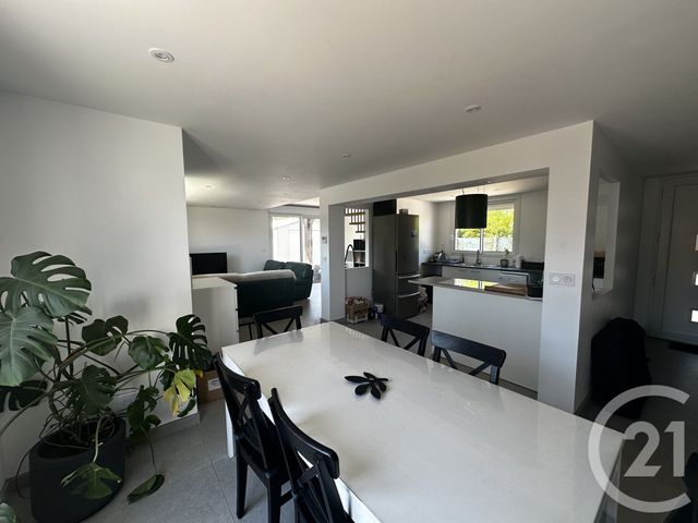 maison à louer - 7 pièces - 109.09 m2 - ST MEDARD EN JALLES - 33 - AQUITAINE - Century 21 Kadima