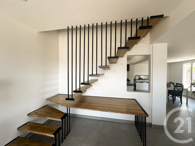 maison à louer - 7 pièces - 109.09 m2 - ST MEDARD EN JALLES - 33 - AQUITAINE - Century 21 Kadima