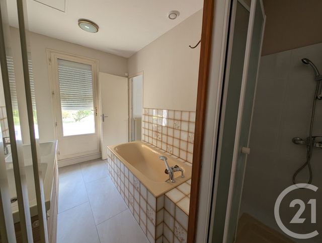 Afficher la photo en grand maison à louer - 6 pièces - 127.09 m2 - ST AUBIN DE MEDOC - 33 - AQUITAINE - Century 21 Kadima