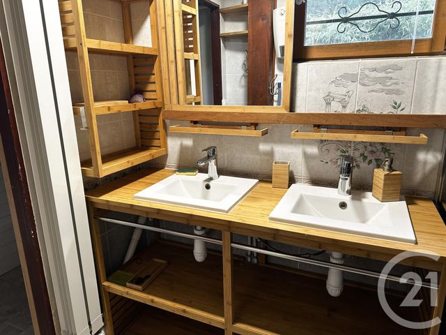 maison à louer - 4 pièces - 82.12 m2 - ST MEDARD EN JALLES - 33 - AQUITAINE - Century 21 Kadima