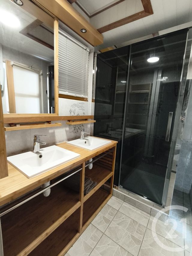 maison à louer - 4 pièces - 82.12 m2 - ST MEDARD EN JALLES - 33 - AQUITAINE - Century 21 Kadima