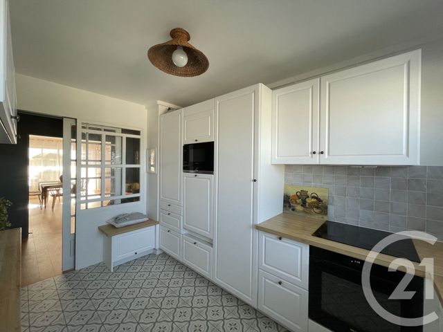 Appartement T4 à louer - 4 pièces - 102.84 m2 - BORDEAUX - 33 - AQUITAINE - Century 21 Kadima