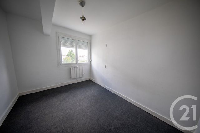 Afficher la photo en grand Appartement T5 à louer - 5 pièces - 88.79 m2 - ST MEDARD EN JALLES - 33 - AQUITAINE - Century 21 Kadima