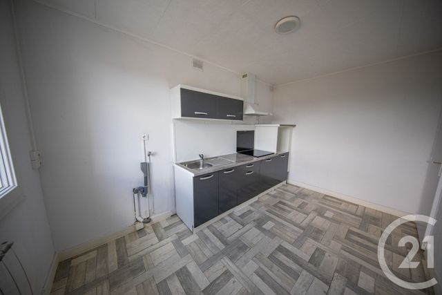 Afficher la photo en grand Appartement T5 à louer - 5 pièces - 88.79 m2 - ST MEDARD EN JALLES - 33 - AQUITAINE - Century 21 Kadima