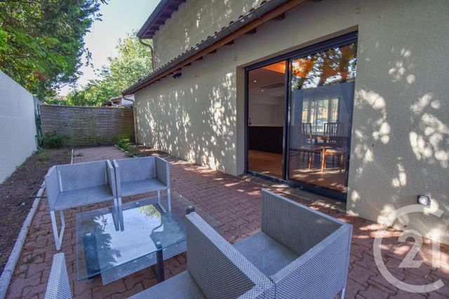 Afficher la photo en grand maison à louer - 4 pièces - 92.3 m2 - ST MEDARD EN JALLES - 33 - AQUITAINE - Century 21 Kadima