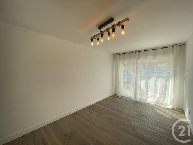 Afficher la photo en grand maison à louer - 4 pièces - 92.3 m2 - ST MEDARD EN JALLES - 33 - AQUITAINE - Century 21 Kadima