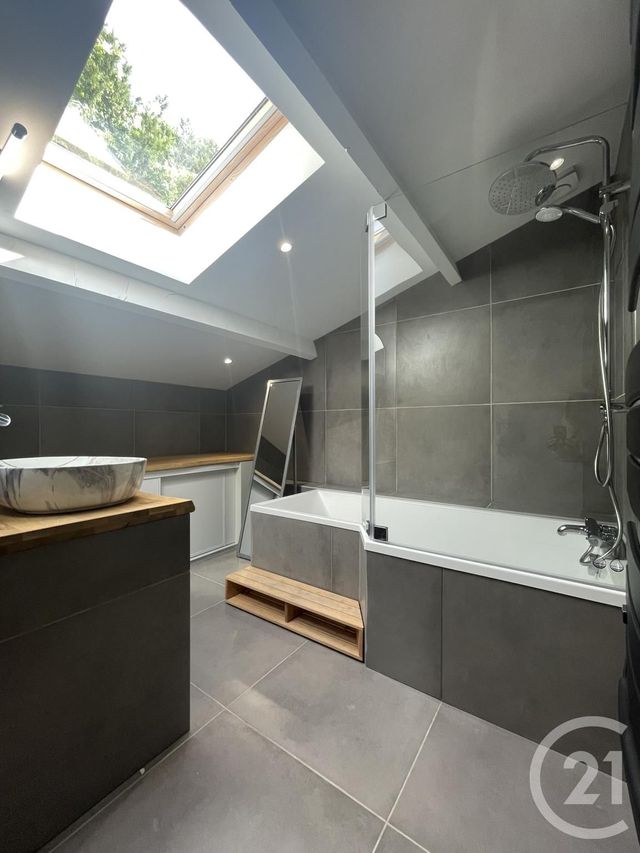 Afficher la photo en grand maison à louer - 4 pièces - 92.3 m2 - ST MEDARD EN JALLES - 33 - AQUITAINE - Century 21 Kadima