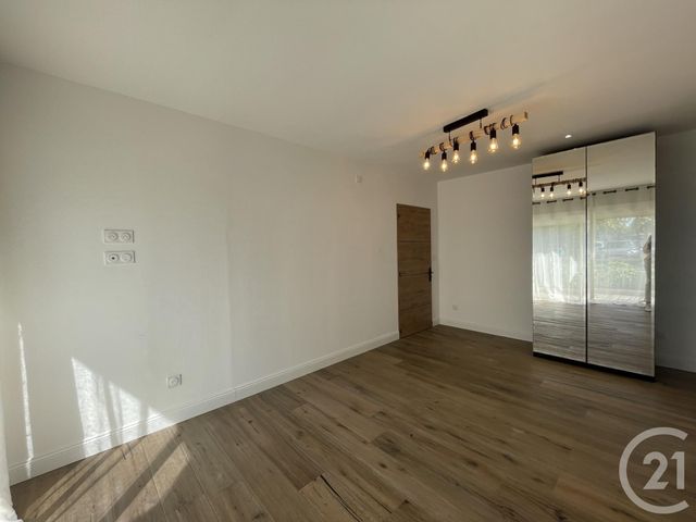 Afficher la photo en grand maison à louer - 4 pièces - 92.3 m2 - ST MEDARD EN JALLES - 33 - AQUITAINE - Century 21 Kadima