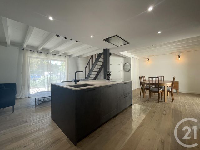 Afficher la photo en grand maison à louer - 4 pièces - 92.3 m2 - ST MEDARD EN JALLES - 33 - AQUITAINE - Century 21 Kadima