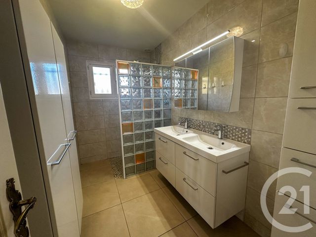 maison à louer - 5 pièces - 109.0 m2 - CUSSAC FORT MEDOC - 33 - AQUITAINE - Century 21 Kadima