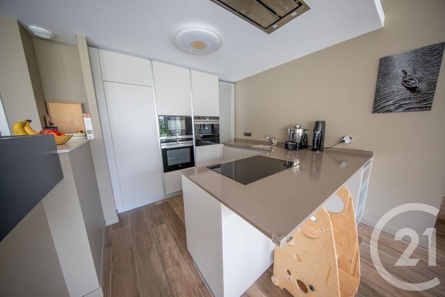 maison à louer - 5 pièces - 185.96 m2 - SALAUNES - 33 - AQUITAINE - Century 21 Kadima