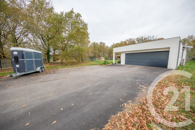 maison à louer - 5 pièces - 185.96 m2 - SALAUNES - 33 - AQUITAINE - Century 21 Kadima