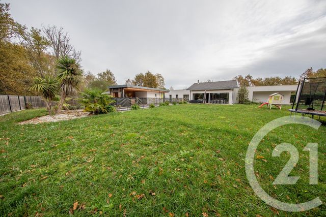 maison à louer - 5 pièces - 185.96 m2 - SALAUNES - 33 - AQUITAINE - Century 21 Kadima