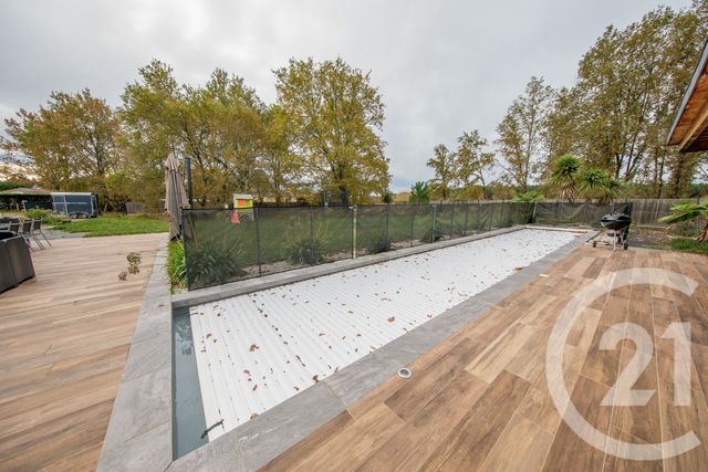 maison à louer - 5 pièces - 185.96 m2 - SALAUNES - 33 - AQUITAINE - Century 21 Kadima
