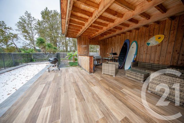 maison à louer - 5 pièces - 185.96 m2 - SALAUNES - 33 - AQUITAINE - Century 21 Kadima