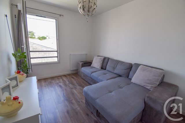 maison à louer - 5 pièces - 106.15 m2 - ST MEDARD EN JALLES - 33 - AQUITAINE - Century 21 Kadima