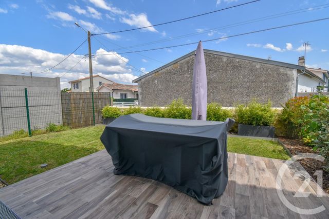 maison à louer - 5 pièces - 106.15 m2 - ST MEDARD EN JALLES - 33 - AQUITAINE - Century 21 Kadima