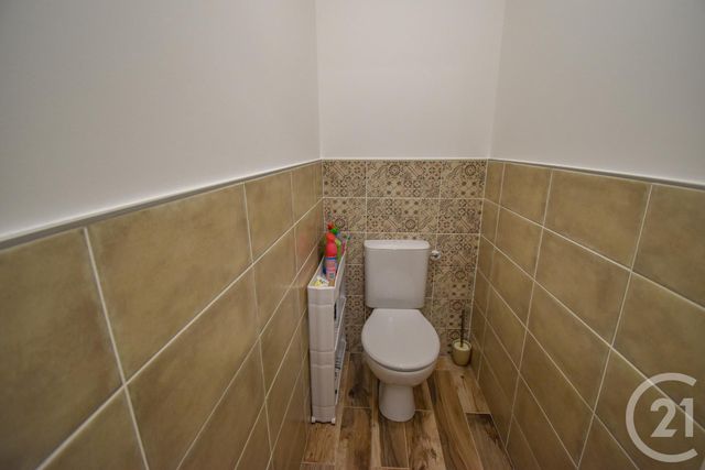 maison à louer - 5 pièces - 106.15 m2 - ST MEDARD EN JALLES - 33 - AQUITAINE - Century 21 Kadima