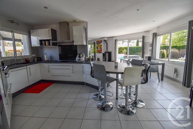 maison à louer - 8 pièces - 168.84 m2 - ST AUBIN DE MEDOC - 33 - AQUITAINE - Century 21 Kadima