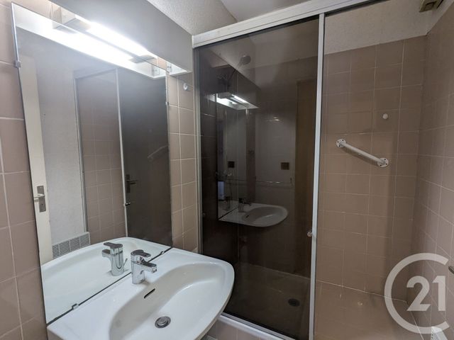 Appartement T3 à louer - 3 pièces - 86.46 m2 - BORDEAUX - 33 - AQUITAINE - Century 21 Kadima