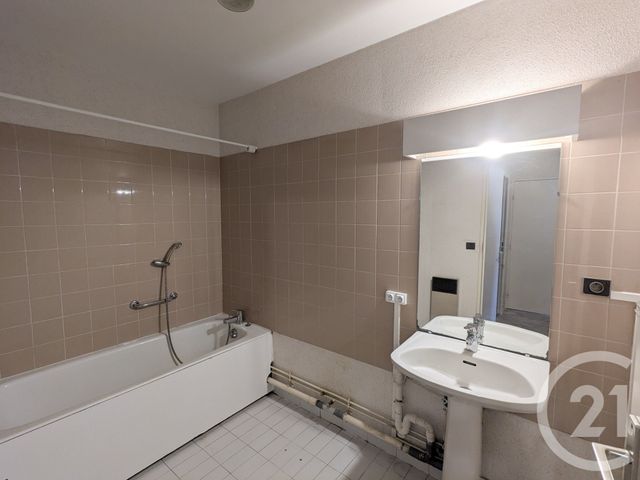 Appartement T3 à louer - 3 pièces - 86.46 m2 - BORDEAUX - 33 - AQUITAINE - Century 21 Kadima