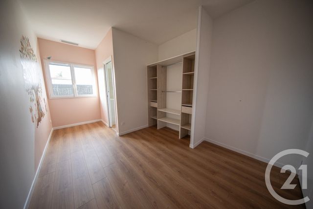 maison à louer - 5 pièces - 135.01 m2 - ST MEDARD EN JALLES - 33 - AQUITAINE - Century 21 Kadima