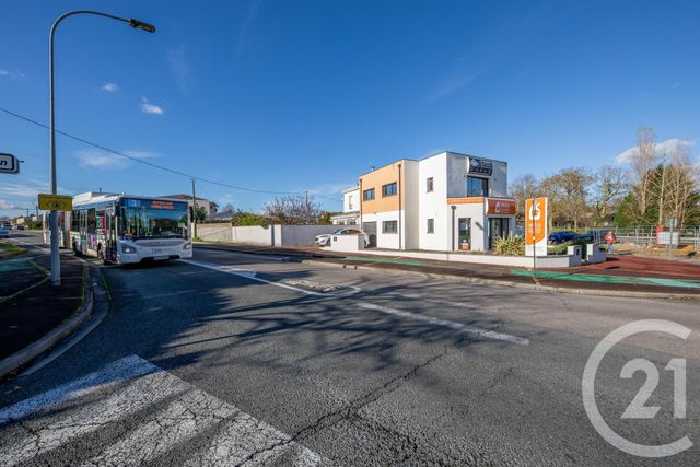 commerce à louer - 144.18 m2 - ST MEDARD EN JALLES - 33 - AQUITAINE - Century 21 Kadima
