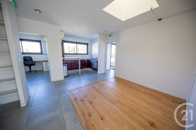 commerce à louer - 144.18 m2 - ST MEDARD EN JALLES - 33 - AQUITAINE - Century 21 Kadima