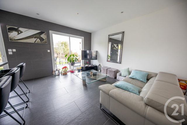 maison à louer - 4 pièces - 81.5 m2 - ST MEDARD EN JALLES - 33 - AQUITAINE - Century 21 Kadima