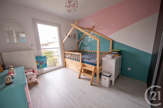 maison à louer - 4 pièces - 81.5 m2 - ST MEDARD EN JALLES - 33 - AQUITAINE - Century 21 Kadima