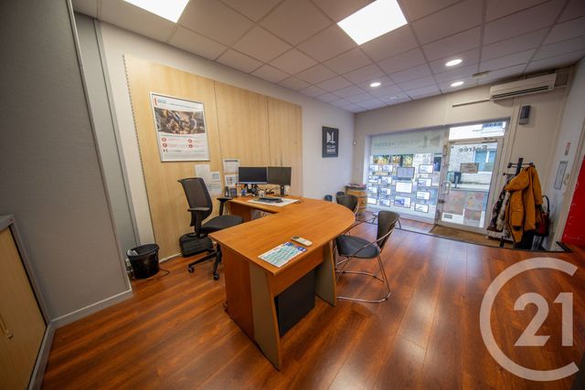 commerce à louer - 102.76 m2 - ST MEDARD EN JALLES - 33 - AQUITAINE - Century 21 Kadima