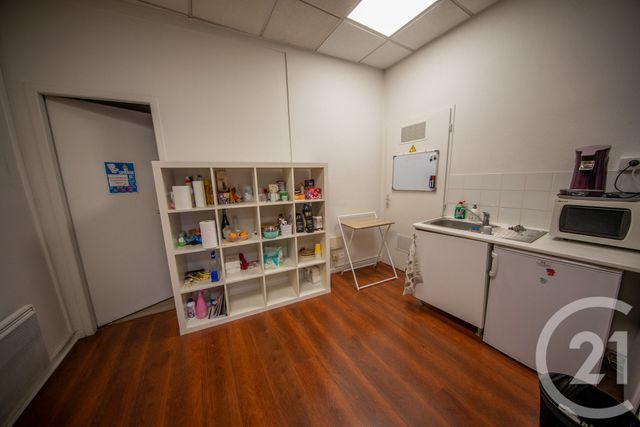 commerce à louer - 102.76 m2 - ST MEDARD EN JALLES - 33 - AQUITAINE - Century 21 Kadima