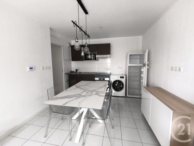 Appartement T3 à louer - 3 pièces - 57.4 m2 - LE HAILLAN - 33 - AQUITAINE - Century 21 Kadima