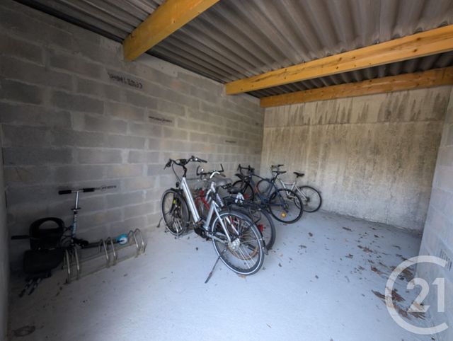 Appartement T3 à louer - 3 pièces - 66.42 m2 - CENON - 33 - AQUITAINE - Century 21 Kadima