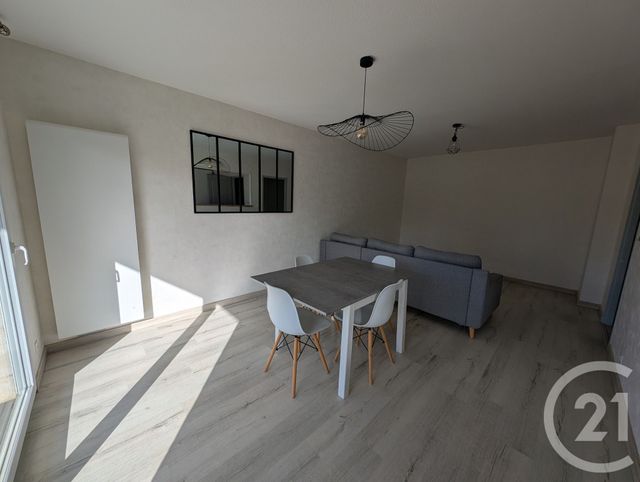 Appartement T3 à louer - 3 pièces - 66.42 m2 - CENON - 33 - AQUITAINE - Century 21 Kadima