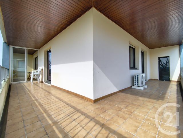 Appartement T3 à louer - 3 pièces - 65.56 m2 - TALENCE - 33 - AQUITAINE - Century 21 Kadima