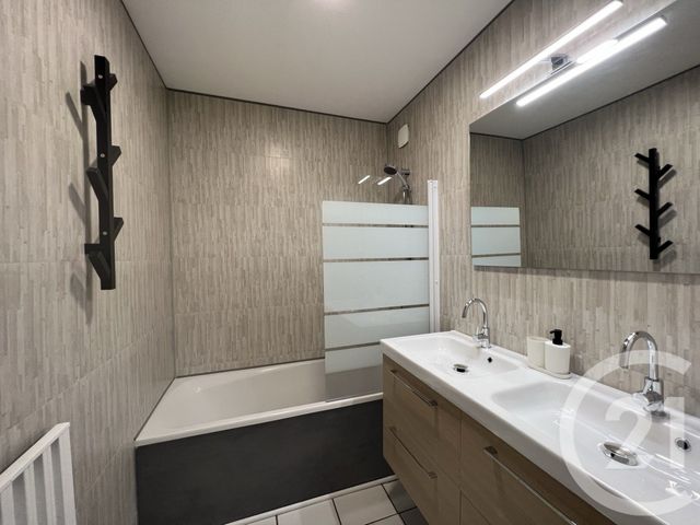 Appartement Chambre à louer - 1 pièce - 10.0 m2 - PESSAC - 33 - AQUITAINE - Century 21 Kadima