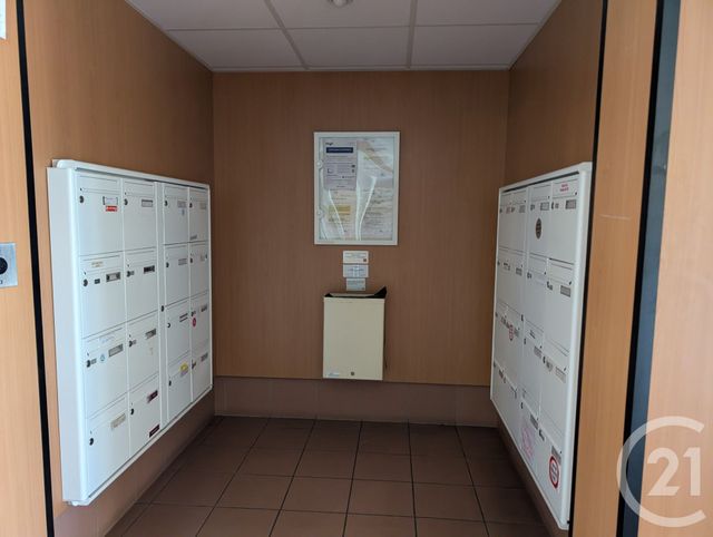 Appartement T3 à louer - 3 pièces - 64.75 m2 - BORDEAUX - 33 - AQUITAINE - Century 21 Kadima