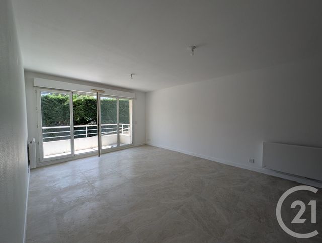 Appartement T3 à louer - 3 pièces - 64.75 m2 - BORDEAUX - 33 - AQUITAINE - Century 21 Kadima