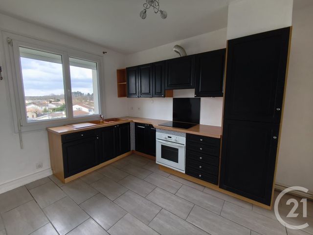 Appartement F4 à louer - 4 pièces - 72.1 m2 - ST MEDARD EN JALLES - 33 - AQUITAINE - Century 21 Kadima