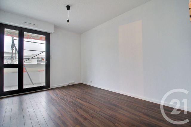Appartement T3 à louer - 3 pièces - 71.41 m2 - PESSAC - 33 - AQUITAINE - Century 21 Kadima