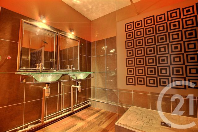 Appartement T3 à louer - 3 pièces - 71.41 m2 - PESSAC - 33 - AQUITAINE - Century 21 Kadima