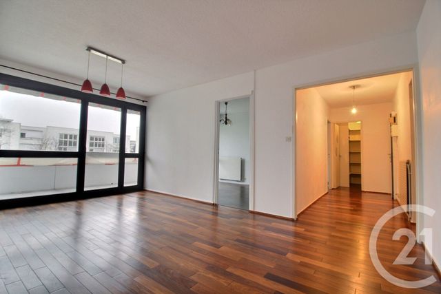 Appartement T3 à louer - 3 pièces - 71.41 m2 - PESSAC - 33 - AQUITAINE - Century 21 Kadima