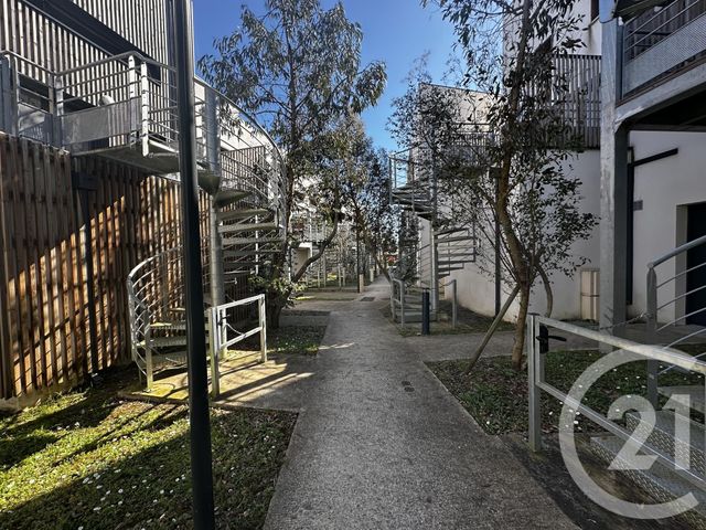 Appartement Duplex à louer - 2 pièces - 44.2 m2 - LE TAILLAN MEDOC - 33 - AQUITAINE - Century 21 Kadima