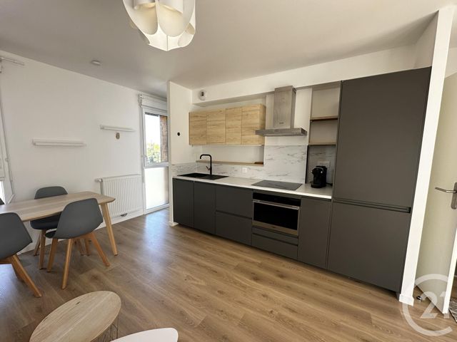 Appartement Duplex à louer - 2 pièces - 44.2 m2 - LE TAILLAN MEDOC - 33 - AQUITAINE - Century 21 Kadima