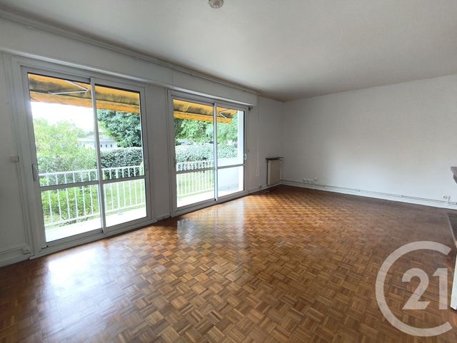 Appartement T3 à louer - 3 pièces - 90.0 m2 - BORDEAUX - 33 - AQUITAINE - Century 21 Kadima