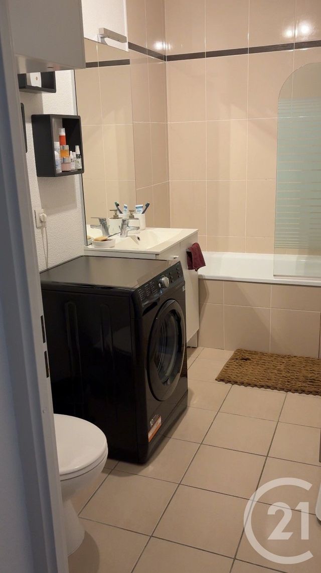 Appartement T2 à louer - 2 pièces - 42.7 m2 - EYSINES - 33 - AQUITAINE - Century 21 Kadima