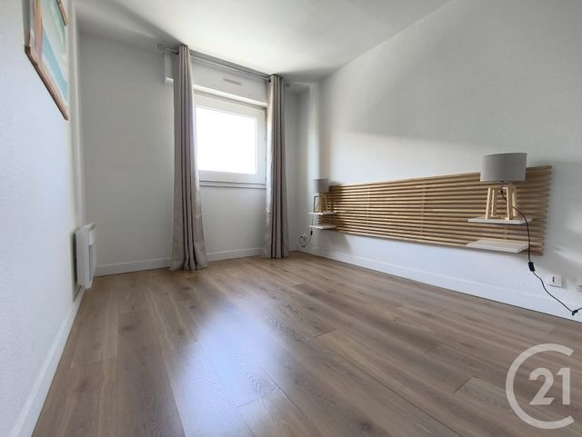 Appartement T3 à louer - 3 pièces - 63.9 m2 - BORDEAUX - 33 - AQUITAINE - Century 21 Kadima